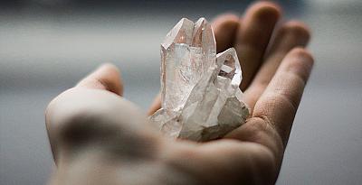 5 кристали, които ще защитят всички зодии през сезона на Везните
